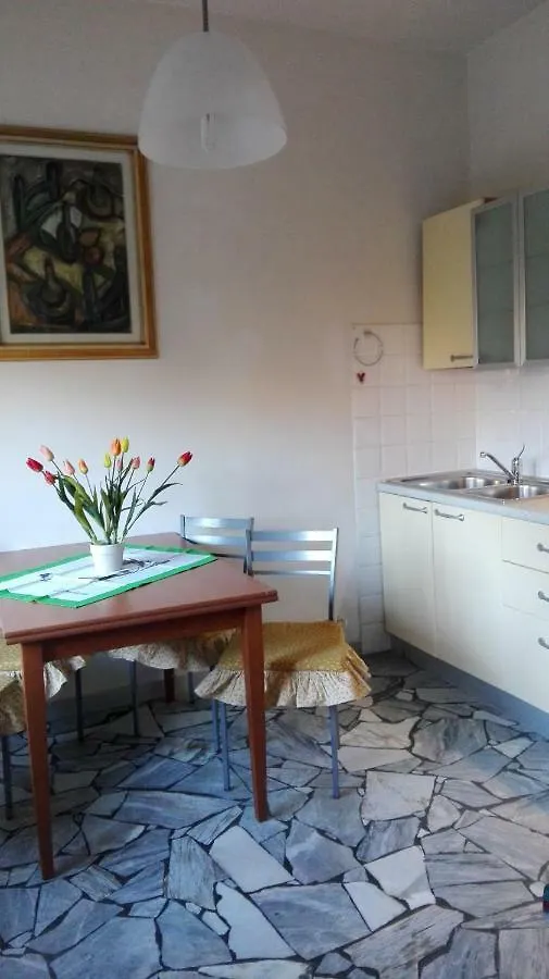 루카 Casa Vacanze Il Bersaglio 아파트 0*,  이탈리아
