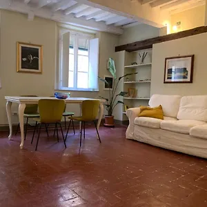 Incantevole Nel Cuore Di Lucca